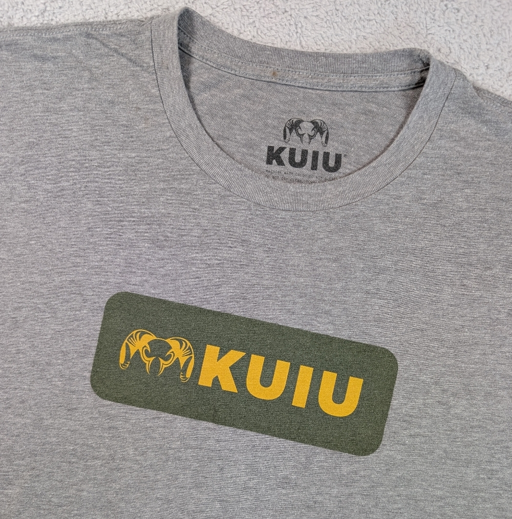 KUIU Mens T Shirt XL Gray Logo Chest & Sleeve Hunting Outdoor